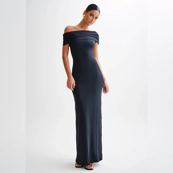 Cassandra Off Shoulder Slinky Maxi Dress / Black | MESHKI | M